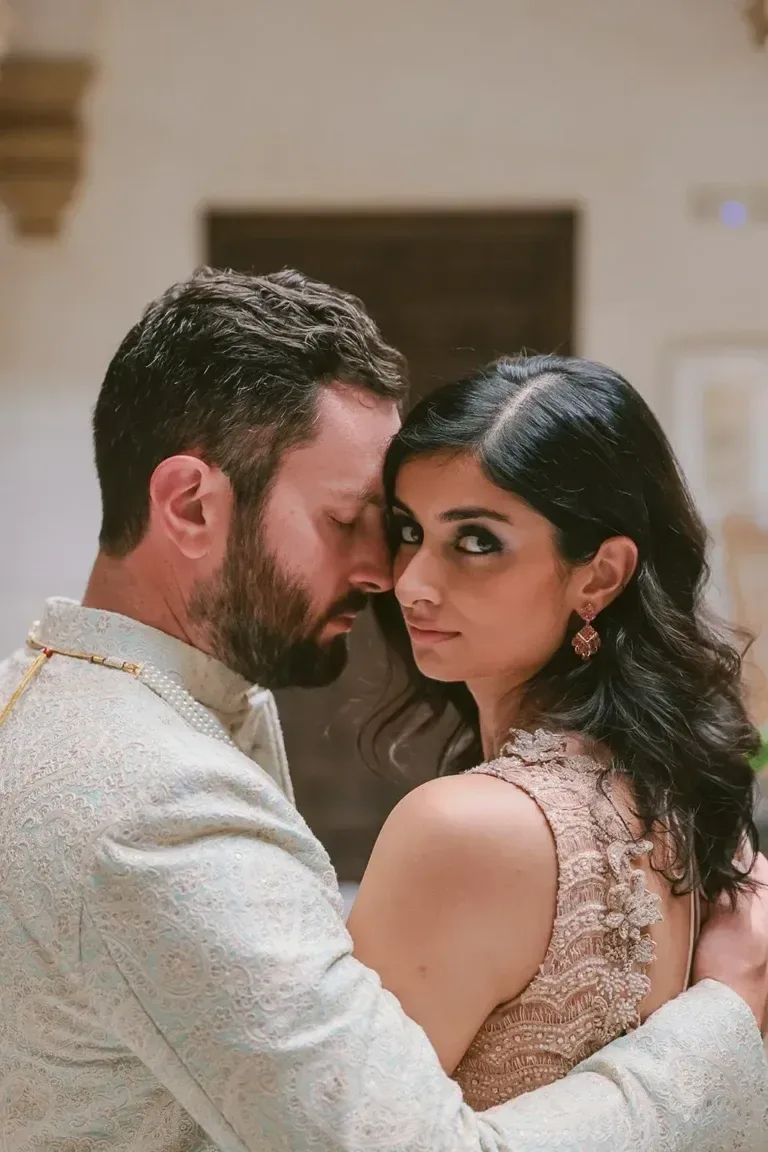 La pareja india Vaishali y Michael celebra su boda en Sevilla